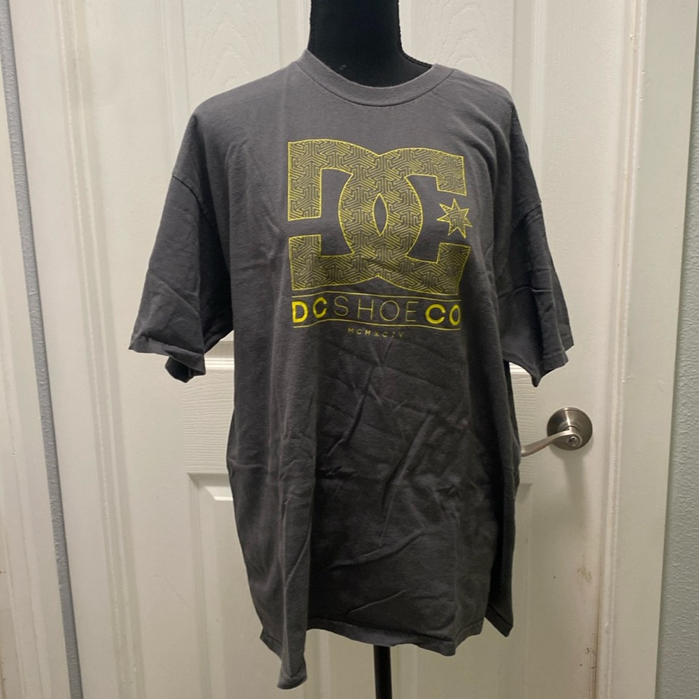 Men’s Mid 2000’s XL Grey DC T-Shirt
